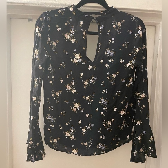 American Eagle Outfitters Black Ditsy Floral bell sleeve top size XS - Picture 7 of 8
